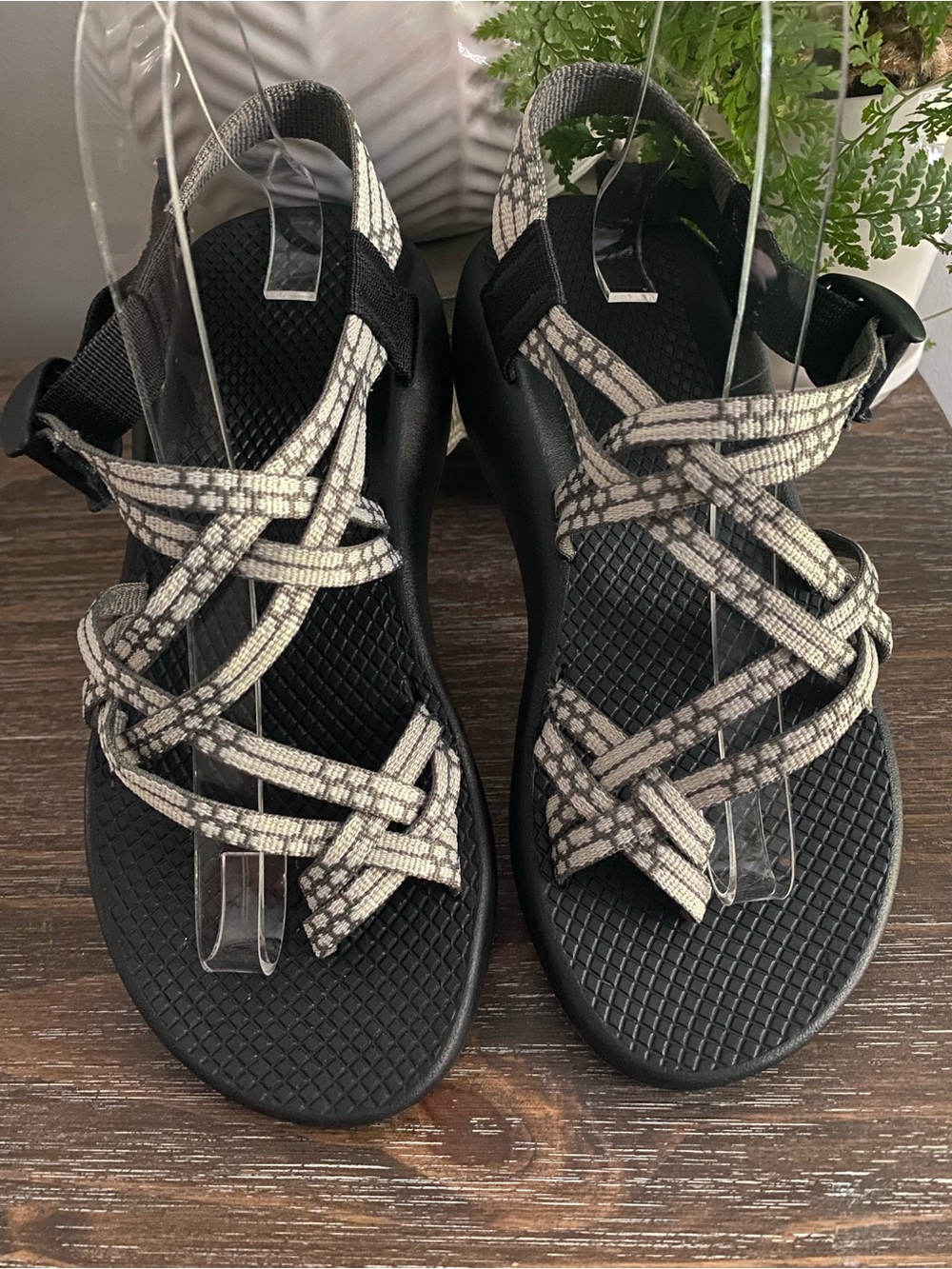 Chaco | Strappy ZX/2 Outdoor Hiking Kayaking Walking Sandals Shoes 7 Black Cream